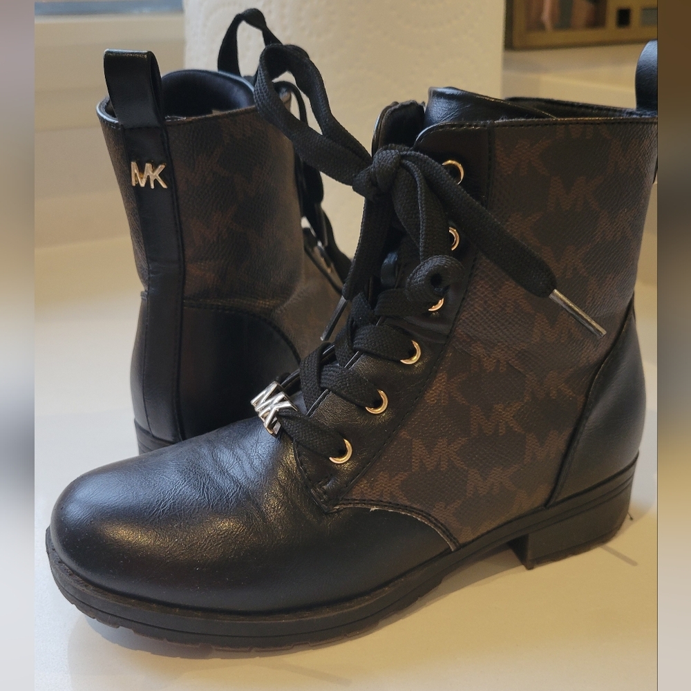 MK boot